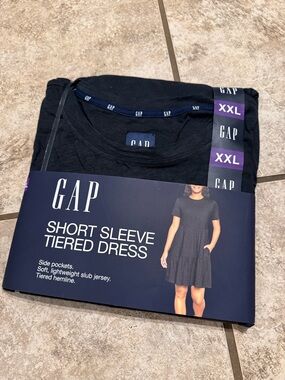 GAP Short Sleeve Tiered Dress - Black